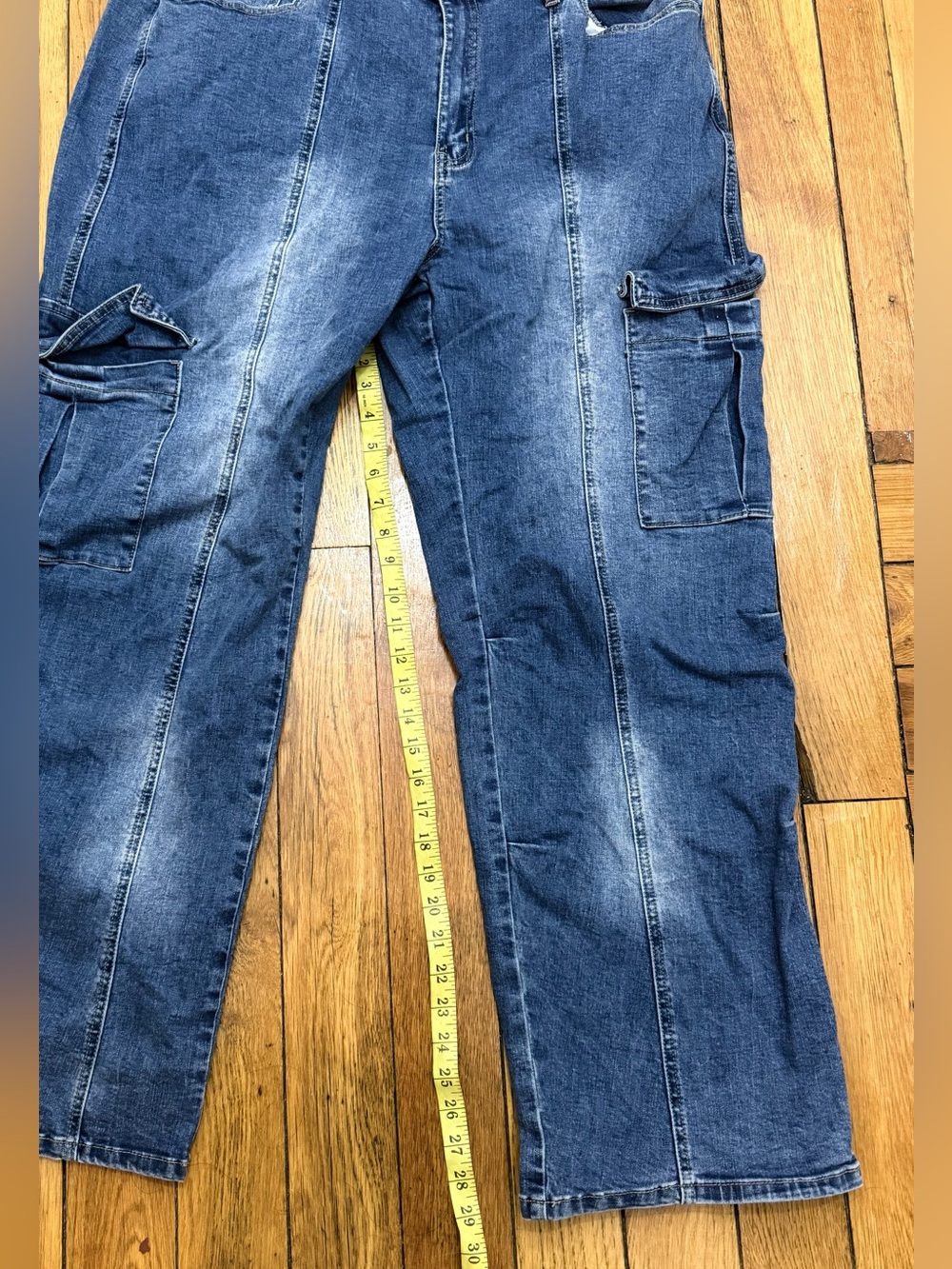 Fashion Nova Medim Blue Relaxed Cargo Jeans - Picture 7 of 8